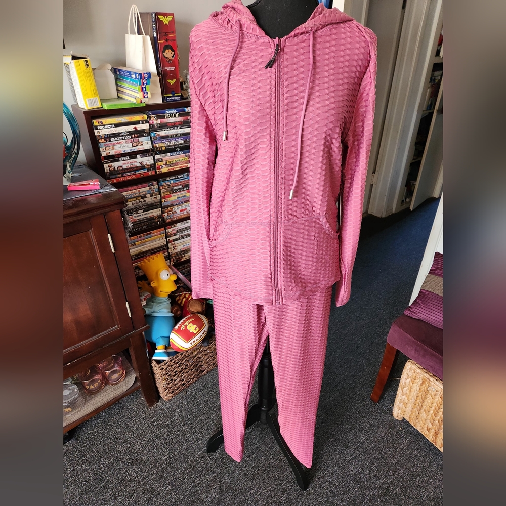 Athletic Suit - Picture 2 of 7